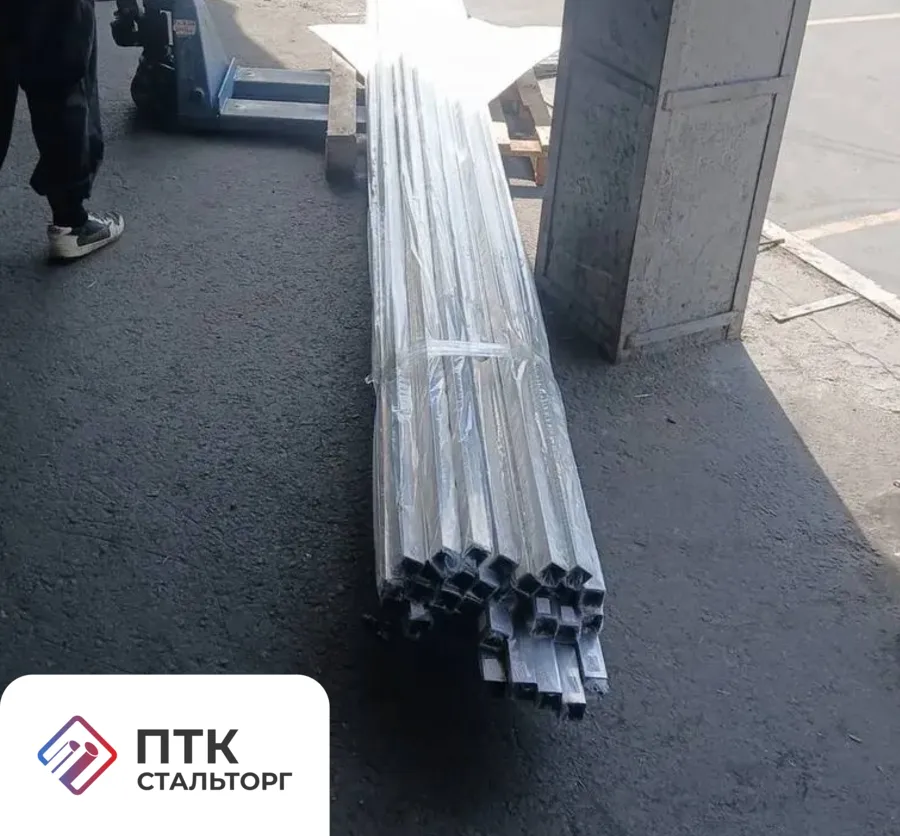 Труба нержавеющая квадратная 100х100х6 мм 03Х23Н6 ГОСТ 8639-82